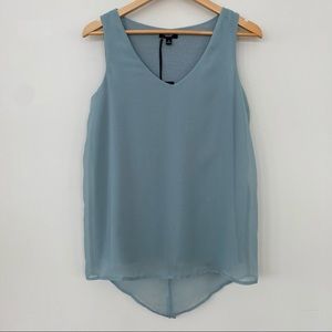 Vera Wang v-neck sleeveless top